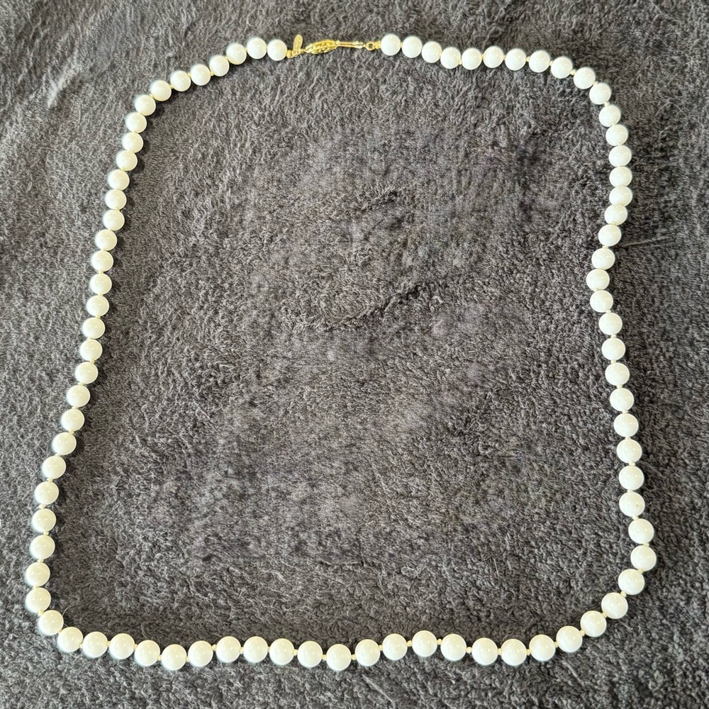Napier (embossed) Single Strand White Necklace with gold-tone clasp